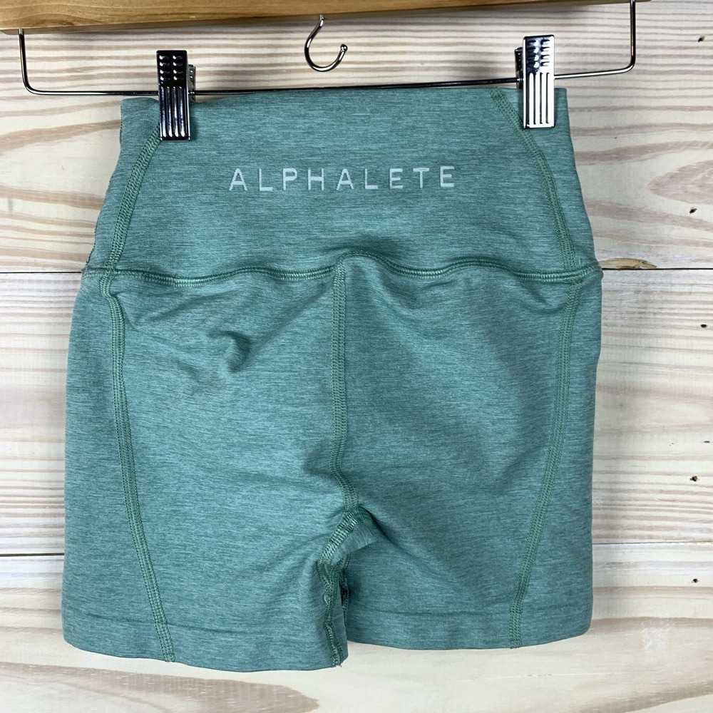 Alphalete Amplify‎ Shorts Women Small Sage Green 3.5" Booty Gym